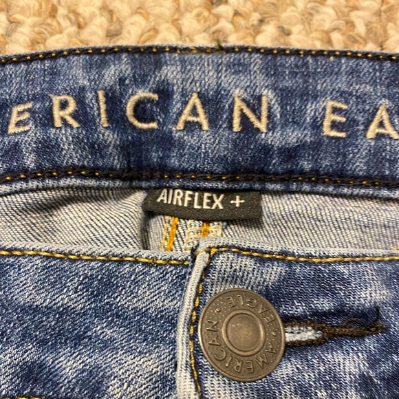 Men’s American Eagle medium wash airflex+ jeans - Picture 4 of 4